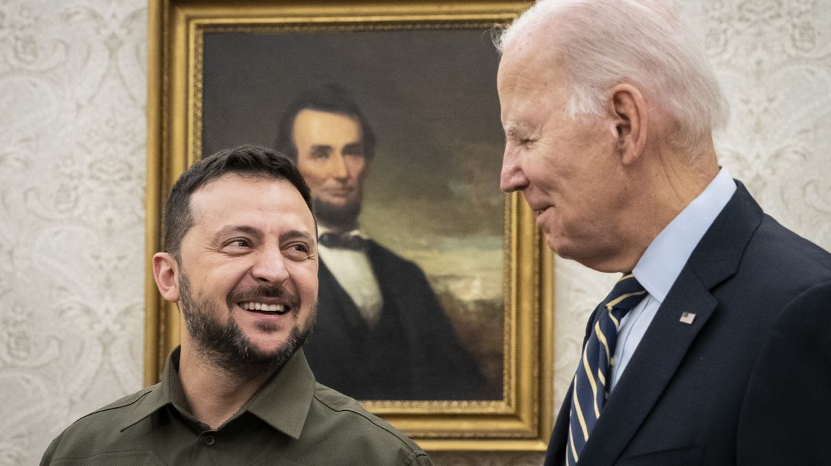 US President Joe Biden Welcomes Ukrainian President Volodymyr Zelensky to the White House and Discusses Military Aid